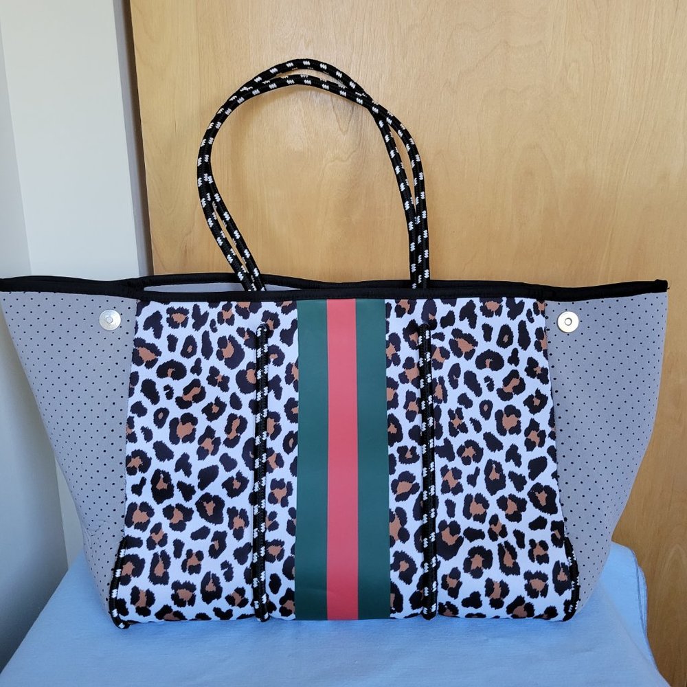 NEW Women's Leopard Neoprene Tote Bag & Wallet Set - MULTIPURPOSE ENORMOUS SPACE - Picture 4 of 10